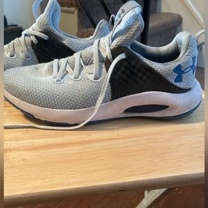 Size 10 Under Armour Shoes